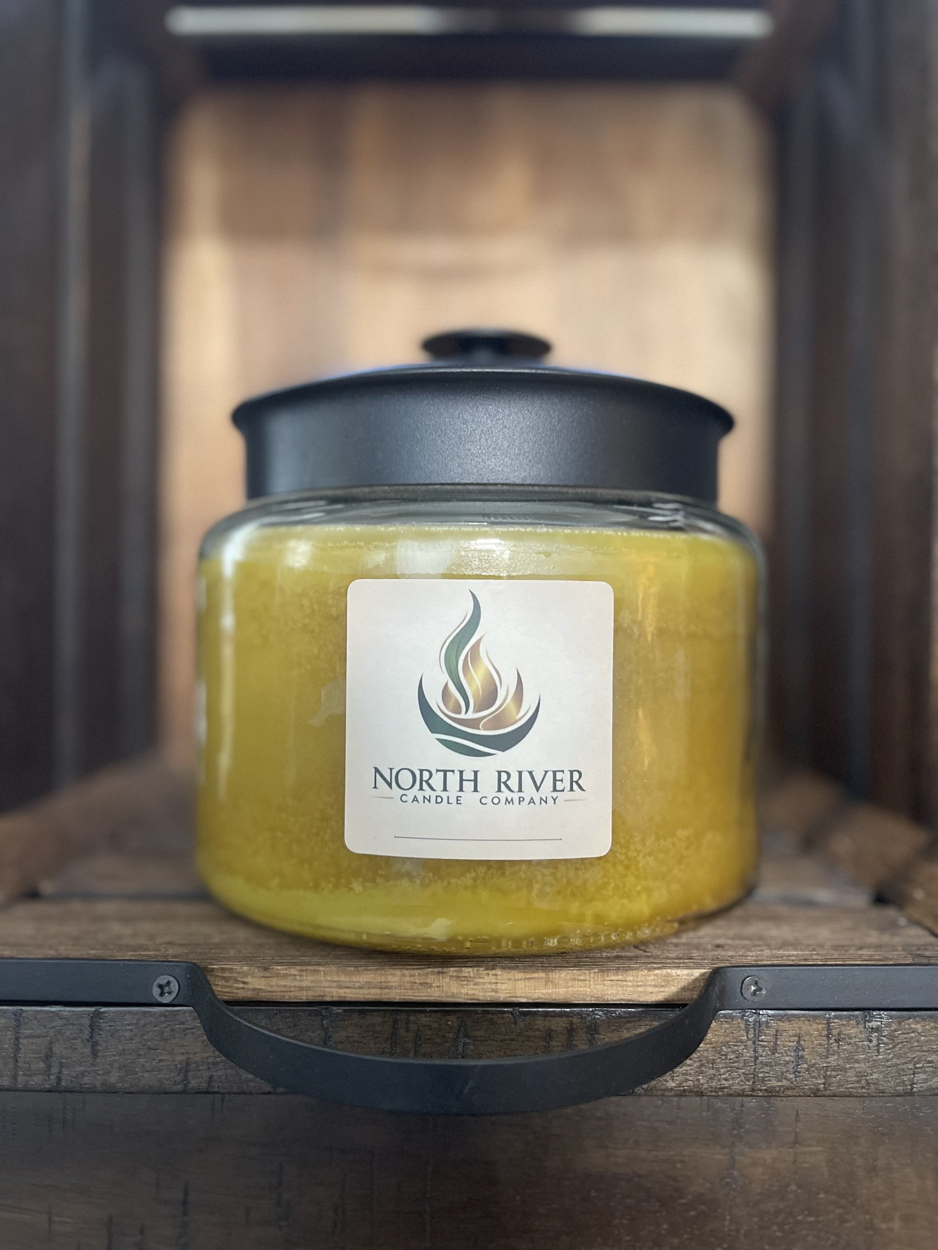 Salted Caramel (70oz Cookie Jar Candles)